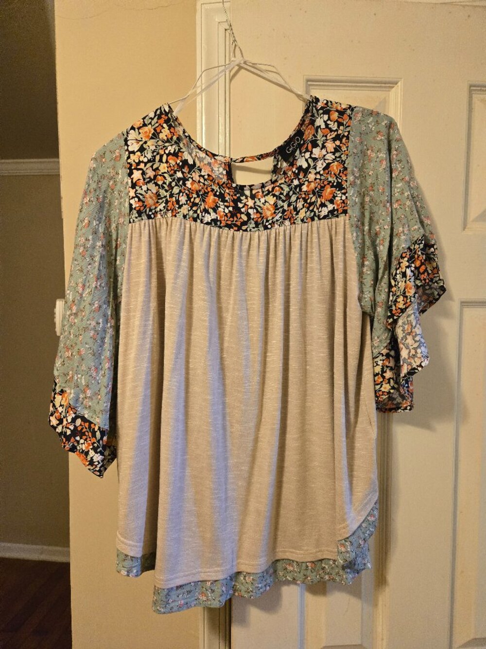 Gigio S, baby doll top, runs oversized, new without tags